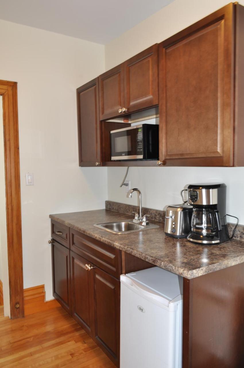 Holman'S Heritage Suites Summerside Bagian luar foto