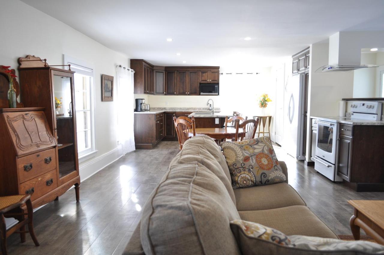 Holman'S Heritage Suites Summerside Bagian luar foto