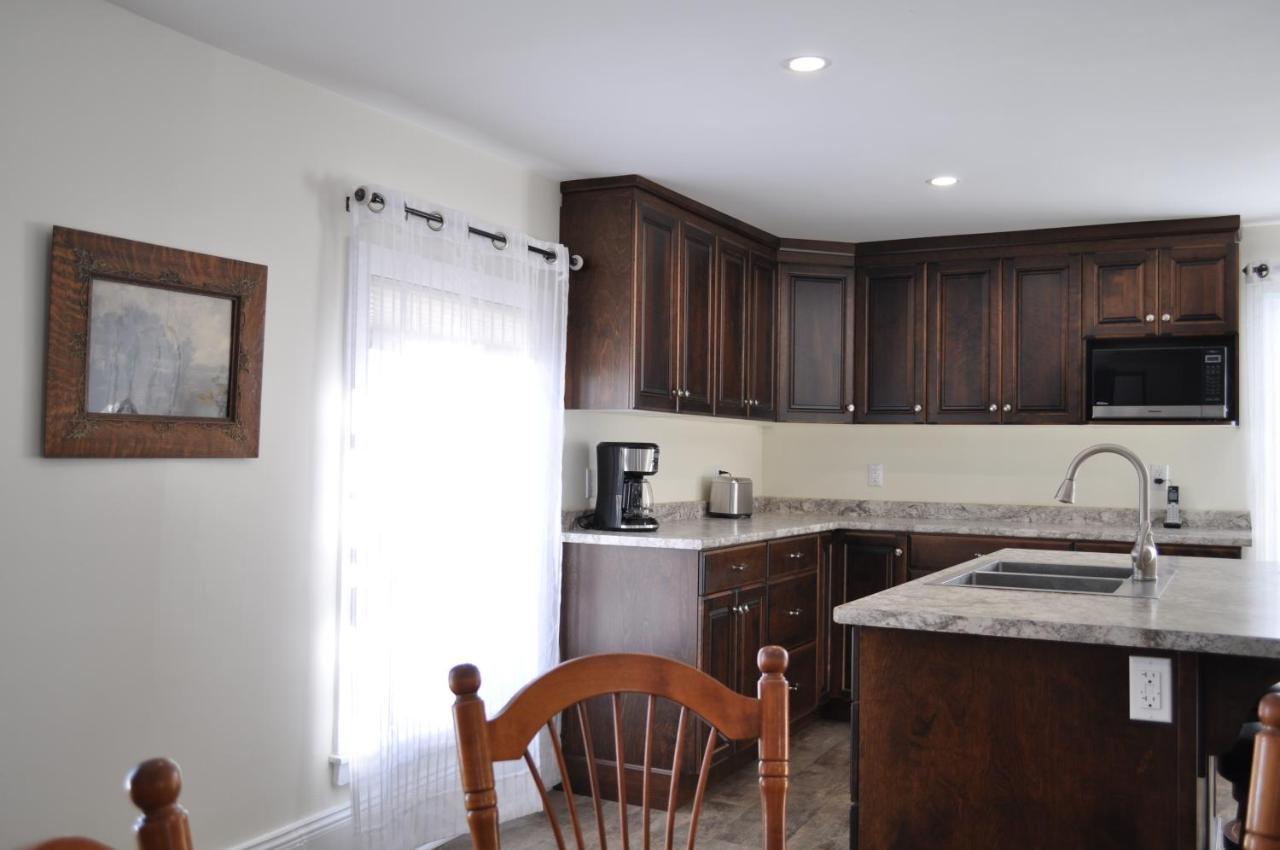 Holman'S Heritage Suites Summerside Bagian luar foto
